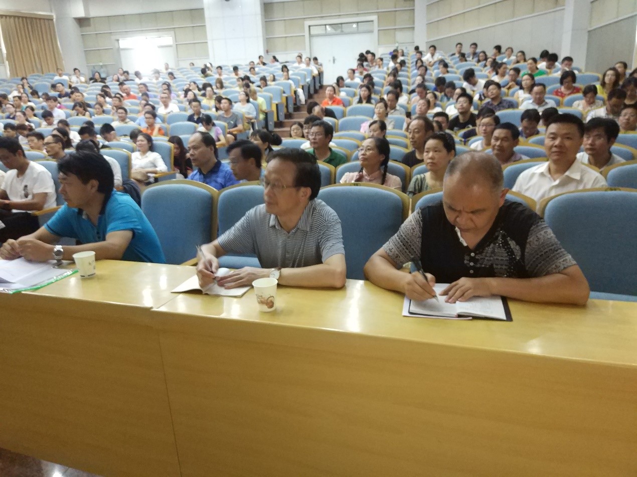 我校教師赴長(zhǎng)江大學(xué)進(jìn)行高等學(xué)校教師培訓(xùn)