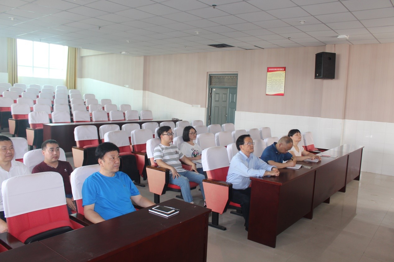 思政課教師參加全國(guó)高校思想政治理論課2018年版教材使用培訓(xùn)