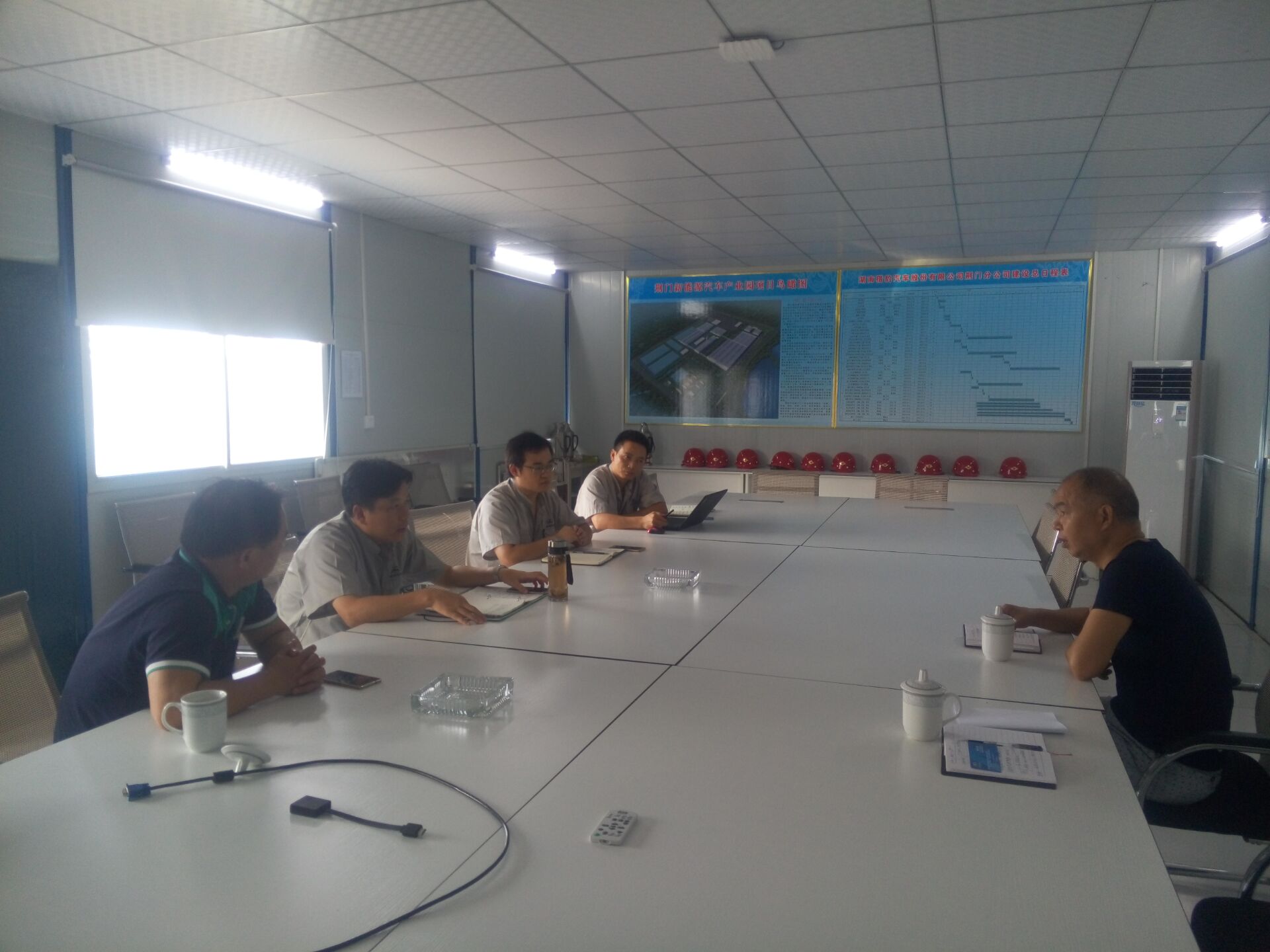 荊門(mén)職業(yè)學(xué)院與長(zhǎng)豐獵豹荊門(mén)分公司深入?yún)f(xié)商洽談