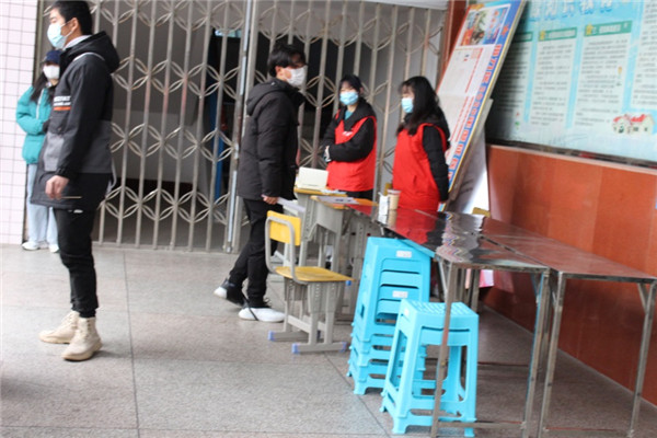 荊門職業(yè)學院開展“青春獻熱血·奮斗正當時”無償獻血活動