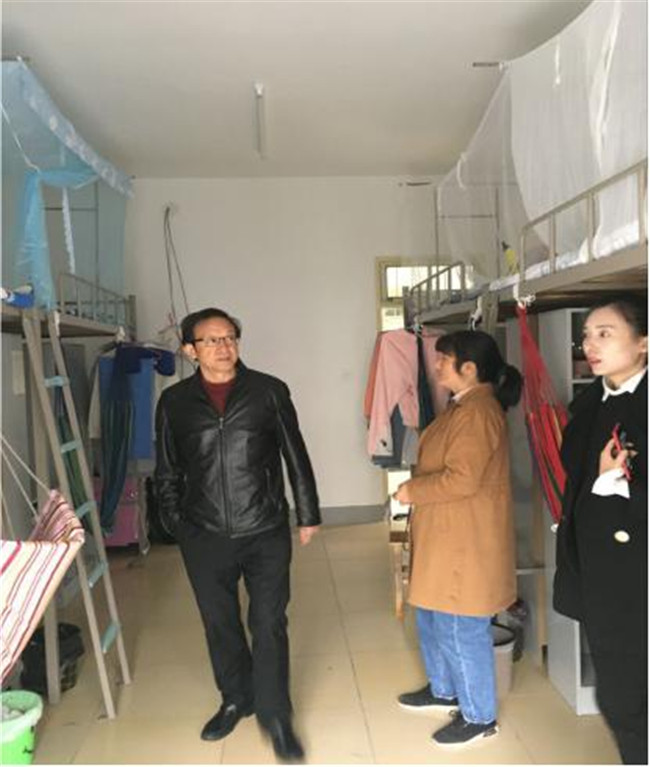 黨委書記姜永立同志深入醫(yī)學(xué)院學(xué)生宿舍走訪調(diào)研